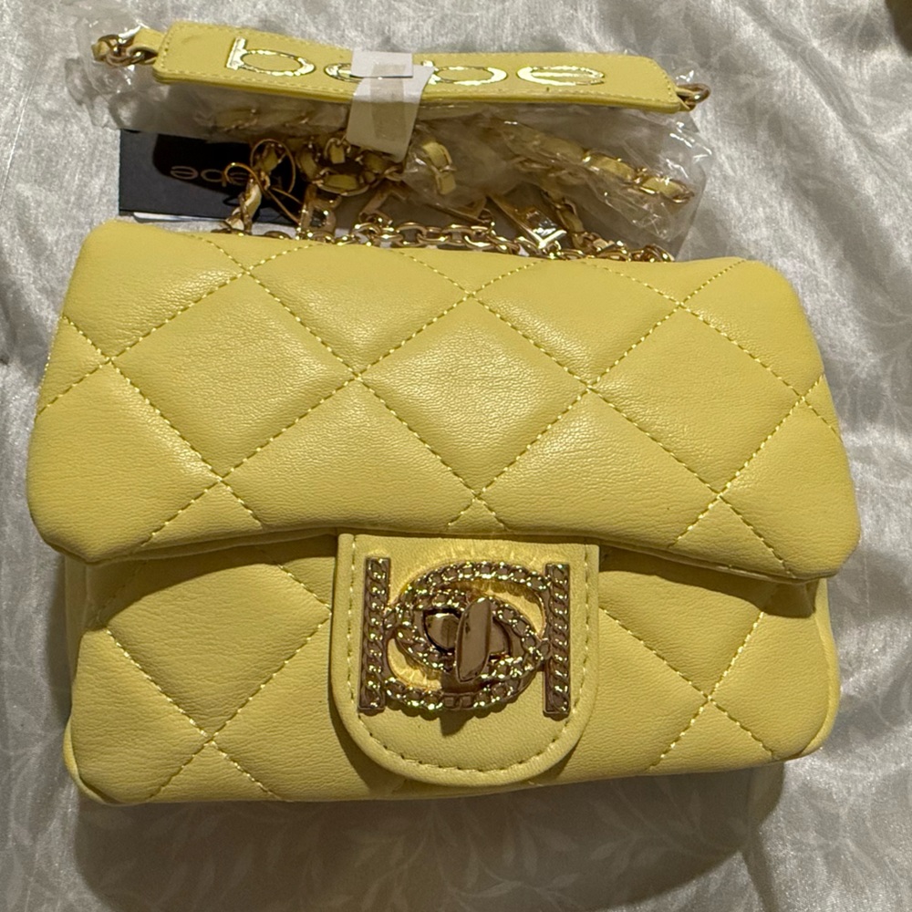 🔥🔥New Bebe quilted shoulder bag